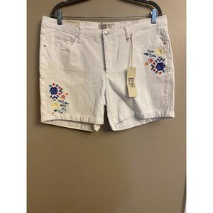 Vintage America Embroidered Flowers Cuffed White Denim Shorts 14 Floral Boho Art